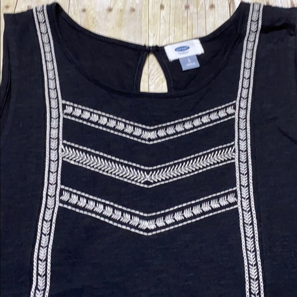 Old Navy Tank - Picture 3 of 4